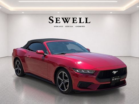 Used 2024 Ford Mustang Convertible RWD image 6