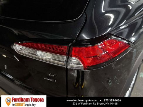 Used 2024 Toyota Corolla Cross LE w/ Moonroof Package AWD/4WD image 10