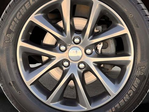 Used 2018 Dodge Durango GT AWD/4WD image 34