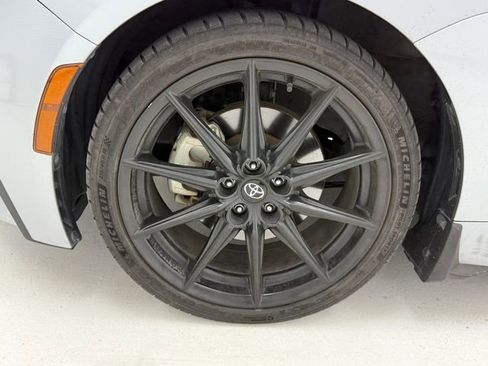 Used 2023 Toyota GR86 Premium image 7