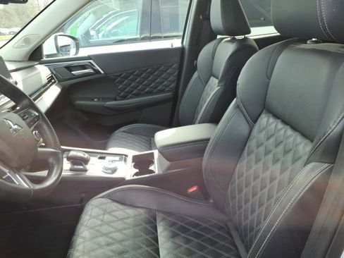 Used 2024 Mitsubishi Outlander SEL AWD/4WD image 7