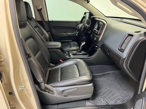 Used 2022 Chevrolet Colorado Z71 AWD/4WD image 30