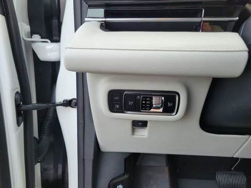 New 2026 Lincoln Nautilus Premier w/ Equipment Group 102A image 22