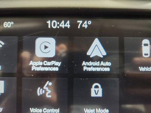 Used 2017 Ford Fusion SE w/ Fusion SE Technology Package FWD image 22