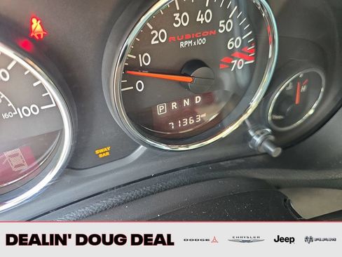 Used 2015 Jeep Wrangler Unlimited Rubicon AWD/4WD image 17