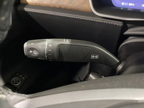 Used 2019 Tesla Model X image 18