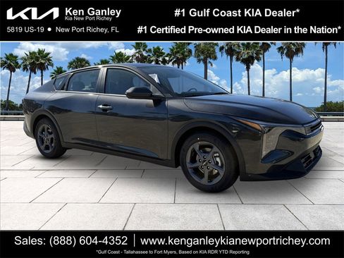 New 2025 Kia K4 LXS image 1