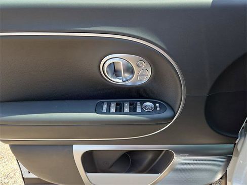 New 2026 Hyundai Ioniq 9 Calligraphy image 11