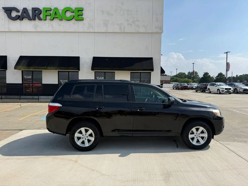 Used 2010 Toyota Highlander SE AWD/4WD image 16