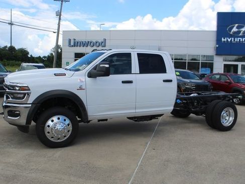 New 2026 RAM 4500 Tradesman w/ Chrome Appearance Group AWD/4WD image 2