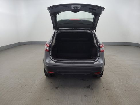 Used 2020 Nissan Rogue Sport S image 29