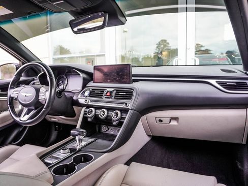 Used 2022 Genesis G70 2.0T image 18