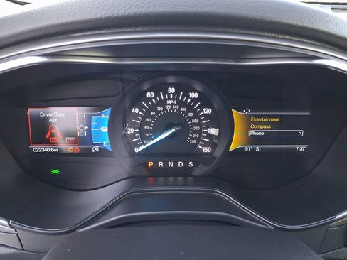 Used 2019 Ford Fusion SE FWD image 18
