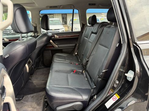 Used 2018 Lexus GX 460 Premium w/ Premium Package AWD/4WD image 17