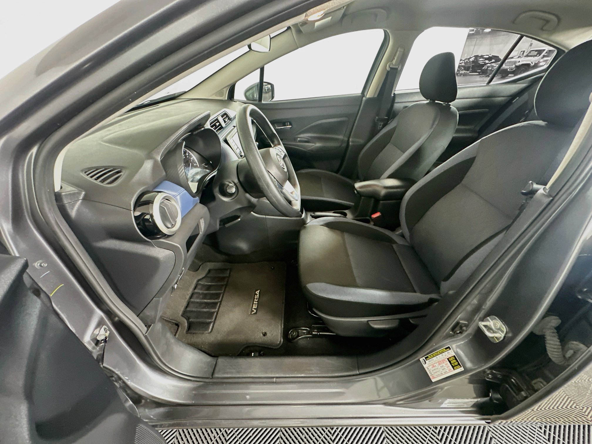 Used 2025 Nissan Versa SV FWD image 13