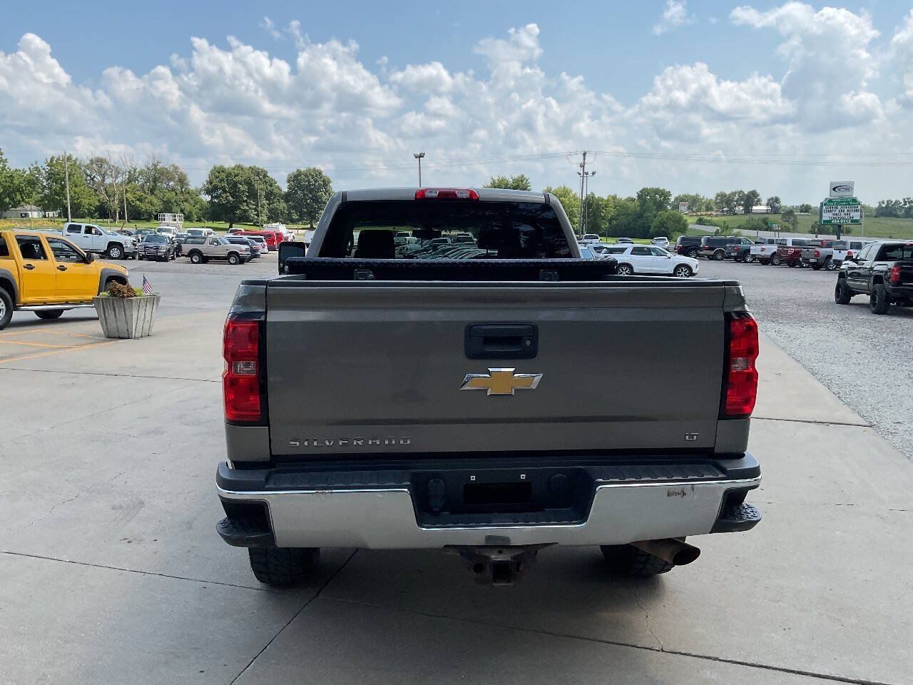Used 2017 Chevrolet Silverado 2500 LT w/ LT Fleet Convenience Package AWD/4WD image 8