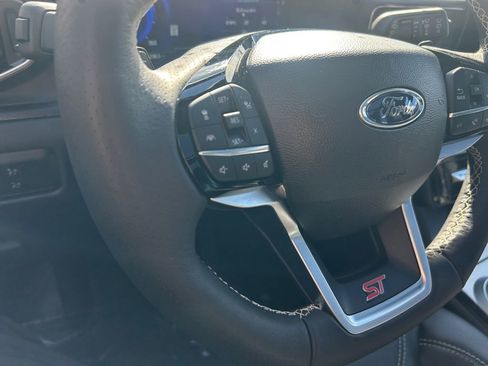 Used 2023 Ford Explorer ST w/ Equipment Group 401A AWD/4WD image 18