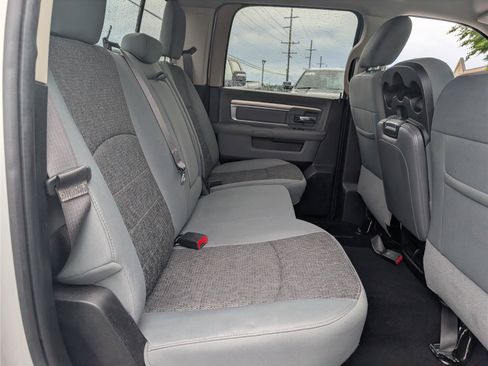 Used 2019 RAM 1500 Big Horn AWD/4WD image 12