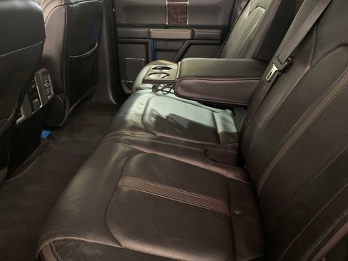 Used 2015 Ford F150 Platinum w/ Equipment Group 701A Luxury image 5