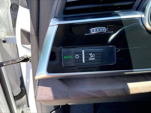 Used 2019 Audi Q8 Prestige AWD/4WD image 32