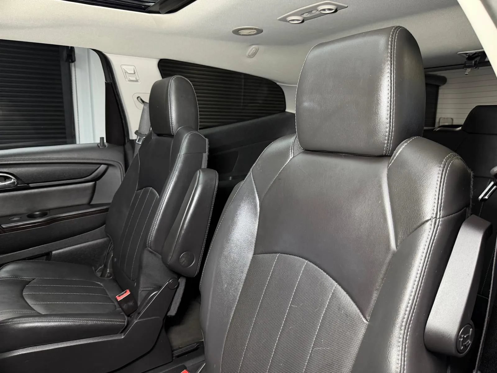 Used 2017 Chevrolet Traverse Premier FWD image 22