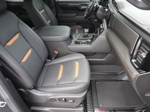 Used 2024 GMC Sierra 1500 AT4 w/ Technology Package AWD/4WD image 23