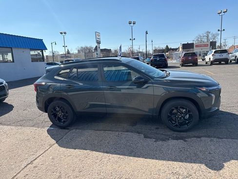 New 2026 Chevrolet Trax LT w/ Midnight Edition image 6