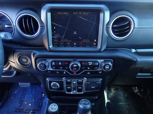 Used 2022 Jeep Wrangler Unlimited Sahara w/ Cold Weather Group image 15