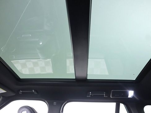 Used 2017 Land Rover Range Rover HSE AWD/4WD image 29
