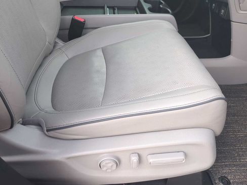 Used 2022 Honda Odyssey Elite image 27