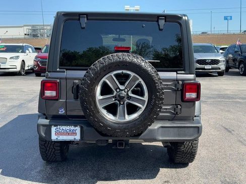 Used 2022 Jeep Wrangler Unlimited Sport AWD/4WD image 4