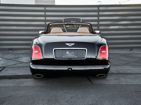 Used 2009 Bentley Azure image 13