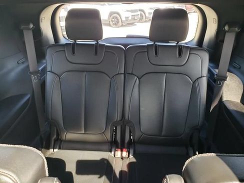 Used 2025 Jeep Grand Cherokee L Limited w/ Luxury Tech Group II AWD/4WD image 17