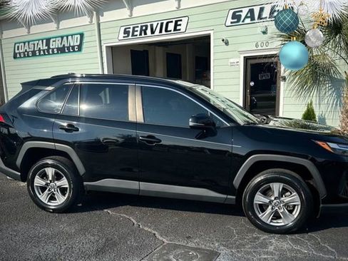 Used 2023 Toyota RAV4 XLE w/ Convenience Package image 2