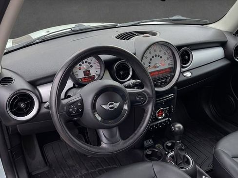Used 2013 MINI Cooper Hardtop FWD image 3