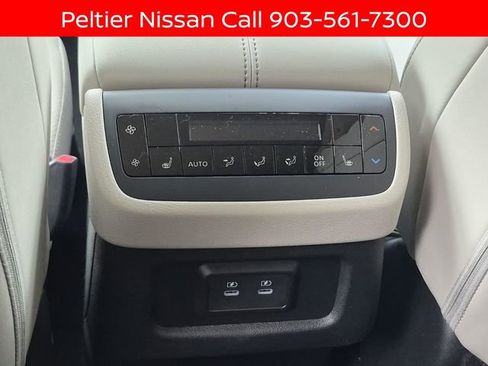 New 2026 Nissan Pathfinder SL w/ SL Premium Package FWD image 13