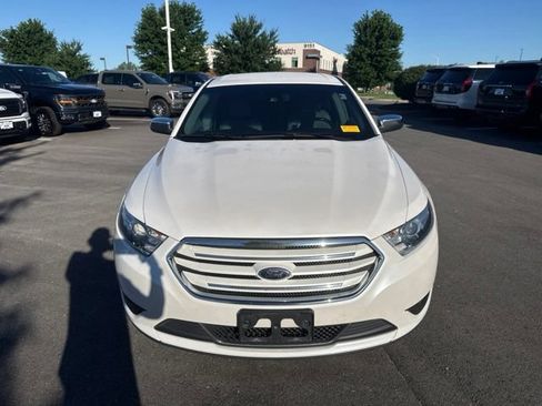 Used 2017 Ford Taurus Limited AWD/4WD image 2
