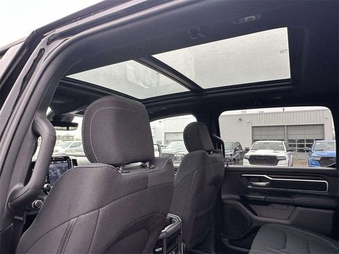 New 2026 RAM 1500 4x4 Crew Cab image 9