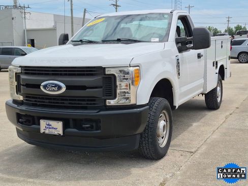 Used 2017 Ford F250 XL AWD/4WD image 3