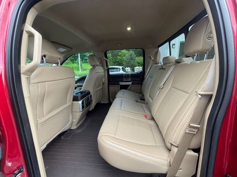 Used 2018 Ford F150 Lariat w/ Equipment Group 502A Luxury AWD/4WD image 11