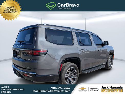 Used 2022 Jeep Wagoneer Series III w/ Flexible Seating Group AWD/4WD image 3