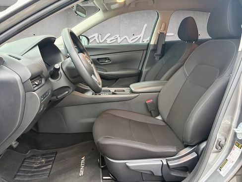 Used 2025 Nissan Sentra S w/ Lighting Package image 19