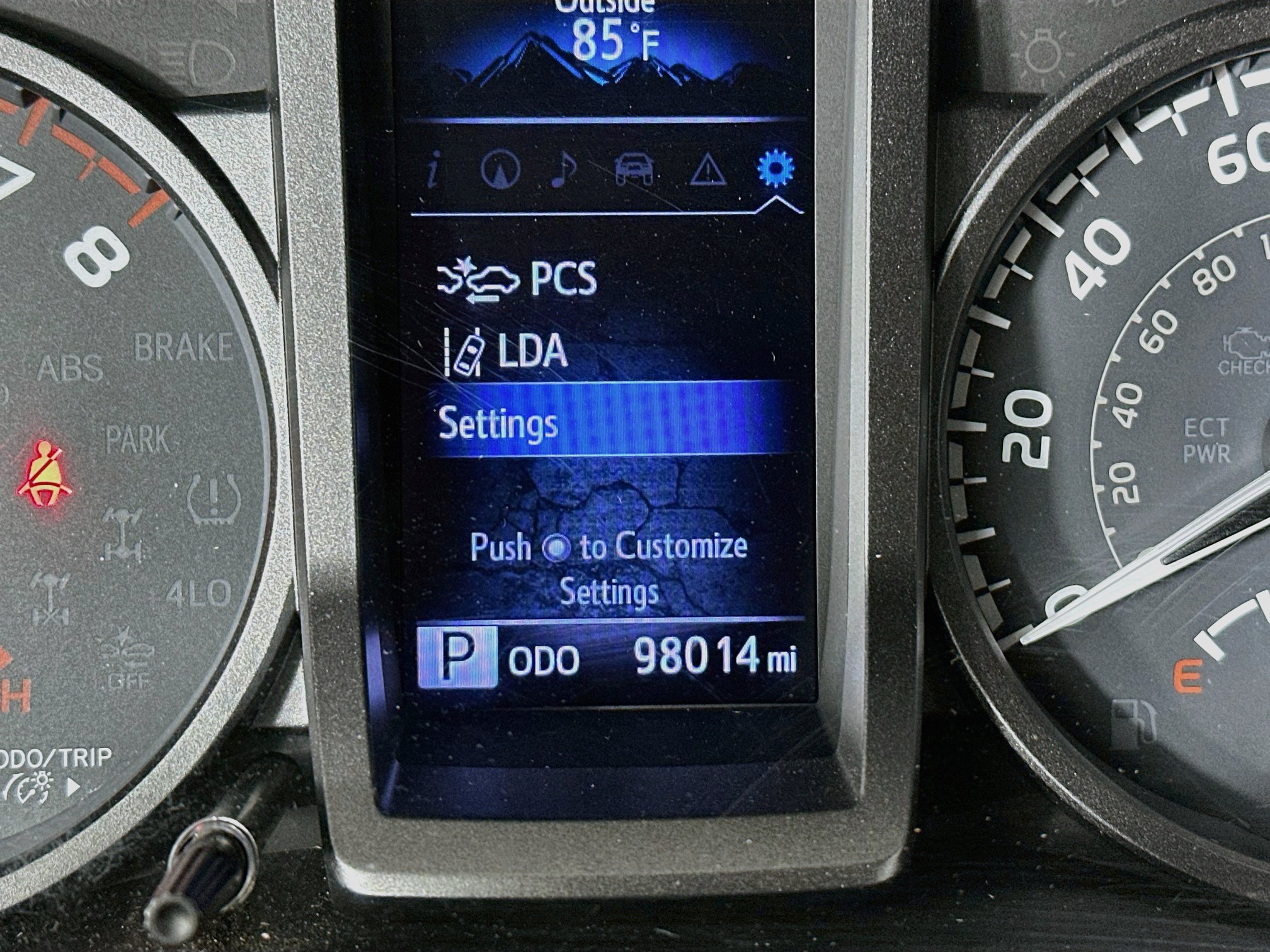 Used 2019 Toyota Tacoma TRD Off-Road w/ Technology Package AWD/4WD image 19