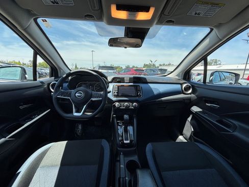 Used 2025 Nissan Versa SV FWD image 31