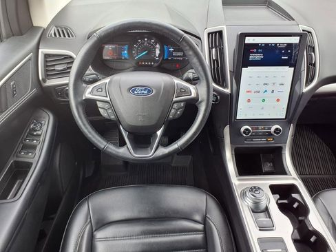 Used 2023 Ford Edge SEL w/ Convenience Package image 6