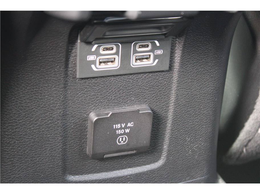Used 2023 Jeep Wrangler Unlimited Sahara w/ Cold Weather Group AWD/4WD image 30