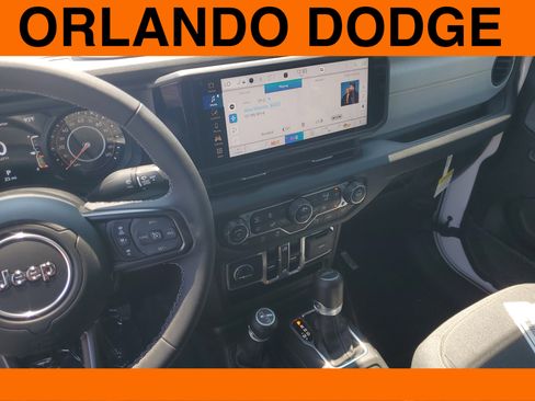 New 2025 Jeep Gladiator Sport image 16