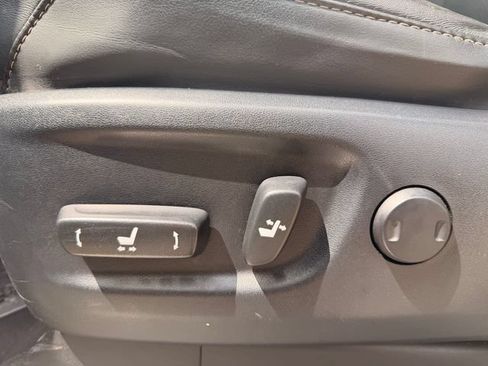 Used 2020 Lexus GX 460 Luxury w/ Accessory Package AWD/4WD image 12