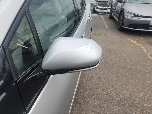Used 2018 Toyota Prius Prime Plus w/ Carpet Mat Package FWD image 6