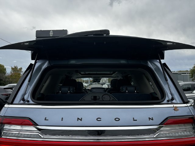 Certified 2020 Lincoln Navigator Black Label w/ Cargo Convenience Package AWD/4WD image 41